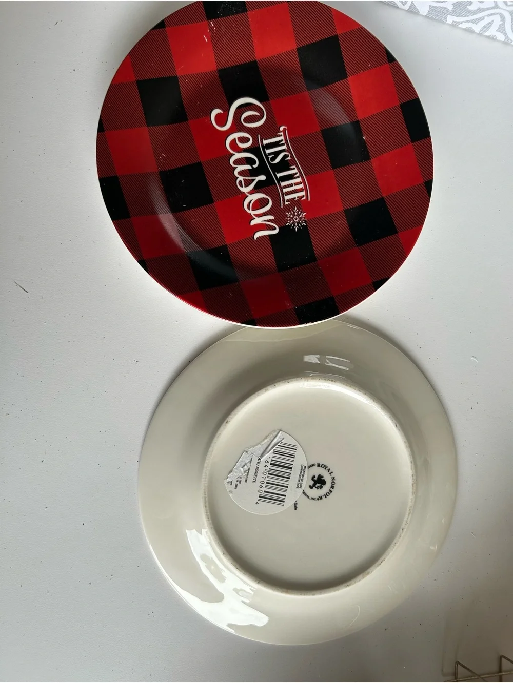 Royal Norfolk Red and Black Buffalo Check Holiday Plate